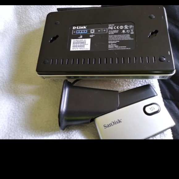 D-Link: dir-615 Router - Picture 2 of 6